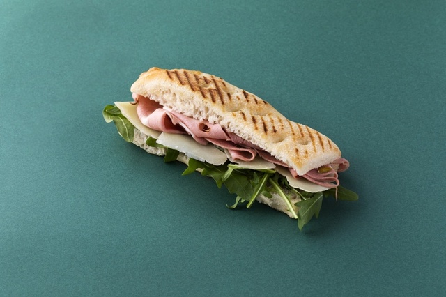 PANINI〈モルタデッラ＆グラナパダーノ