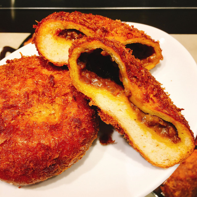 Zopfの 絶品カレーパン が東京駅で買える 必見の 美味しい食べ方 1 2 うまいパン