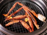 【すたみな太郎】トゲズワイカニをロースターで焼くイメージ