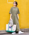 【KELTY×FREAK'S STORE「別注 ウエスト ドローコード ワンピース」￥9,999】ウエストのドローコードがスタイリングのポイントに