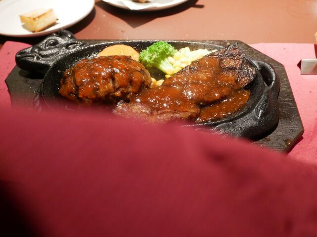 紙ナプキンで油飛びをガードしましょう!(写真は試食用)