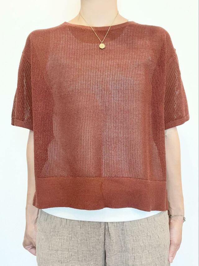 【GLOBAL WORK 洗えるメッシュラメプルオーバー＊タンク】“軽やかなのにきちんと感”あり！（写真はMサイズ）