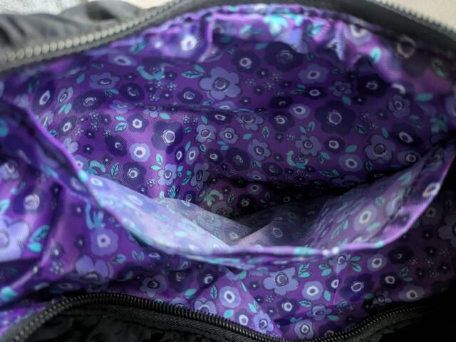 【ANNA SUI mini 2wayクロワッサンバッグ】内ポケットが1つあります。結構大き目。