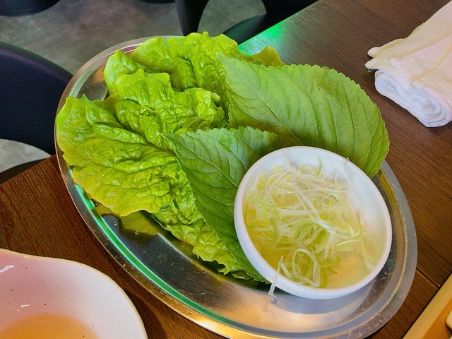 【韓国大衆酒場 ラッキーソウル 渋谷文化村通り店 実食レポート】サンチュやえごま、ネギも食べ放題です