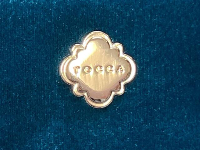 フロントにはキラリと輝く「TOCCAクローバー」のロゴプレート付き