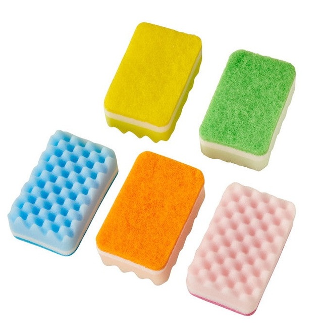 【DAISO（ダイソー）】第9位「カラフルキッチンスポンジ（3層ソフトタイプ、5個）」110円（税込）