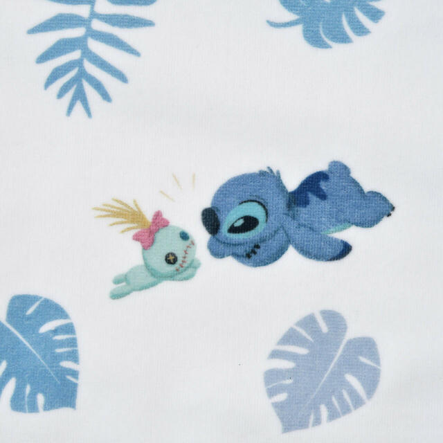 スティッチ＆スクランプ バスタオル Disney Stitch Day Collection 2,800円
