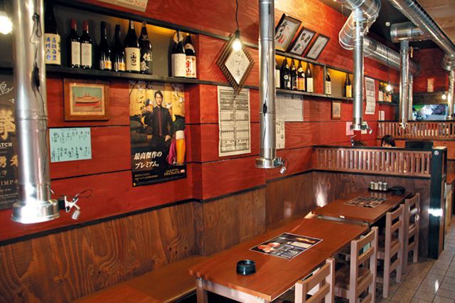 【関西】セルフ鶏焼の名店／【布施】鳥づくし　店舗内観