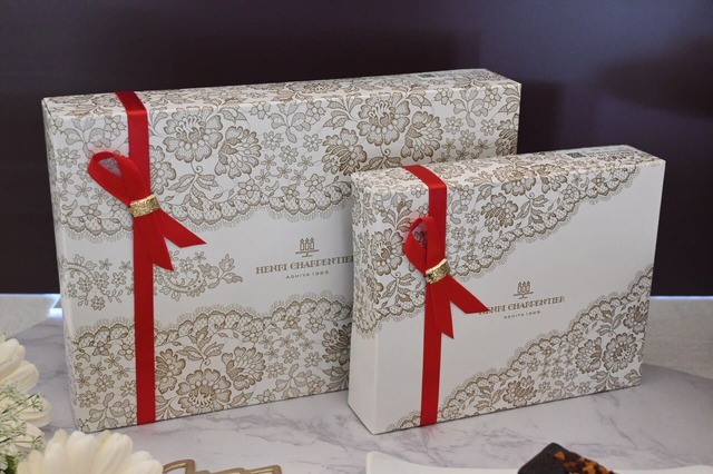 【アンリ・シャルパンティエ】レースを基調としたパッケージも素敵！