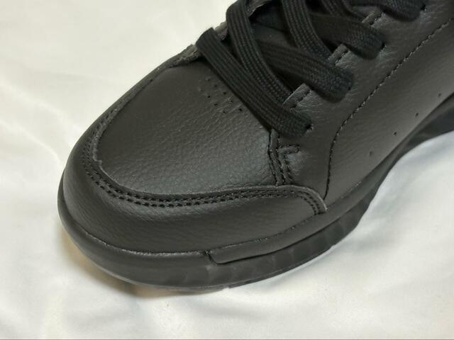 【ワークマン　ハイバウンスウォーク】素材は合成皮革。本革風のシックなデザインです！