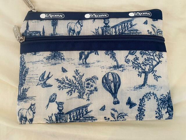 【LEE 2023年4月号付録】たっぷり入れてもちゃんと閉まります