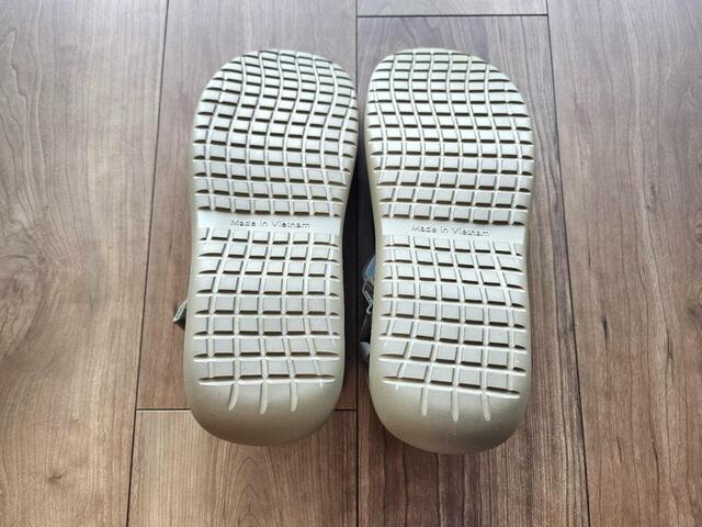 【無印良品 テープベルトサンダル】ソールにはEVA樹脂を使用。ほどよい弾力があり、もちもちとした履き心地が特徴です！