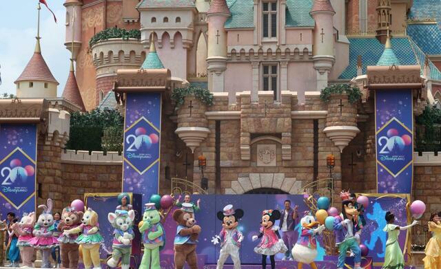 キャッスルショー「ディズニー・フレンズ・ライブ：キャッスル・パーティー！Disney Friends Live: Party at the Castle!」