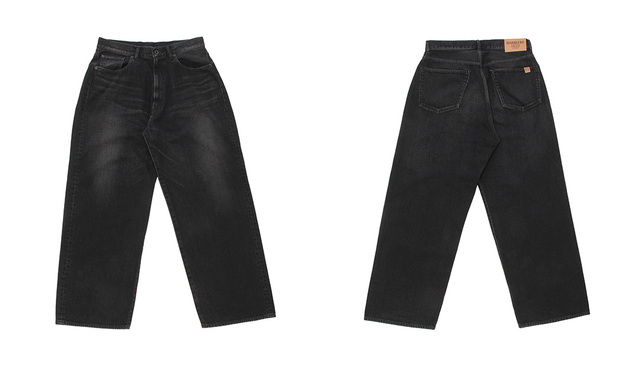「STARBUCKS STAND by BEAMS ブラックデニムパンツ」<価格:38,500円(税込)>【【スターバックス×BEAMS】新ライフスタイルプロジェクト『STARBUCKS STAND by BEAMS』オンラインストア&店舗にて販売スタート】