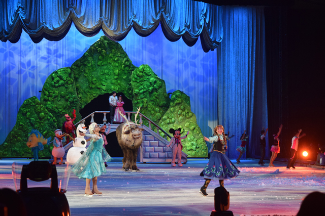 最後はオールキャストでご挨拶