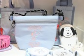【PLAZA】スヌーピーがデザインされた「保冷ポーチ」