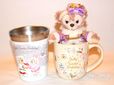 「ダッフィー&フレンズのウィンターホリデー」スーベニアタンブラーとスーベニアカップの比較