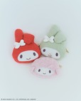 【MY MELODY】ポーチ（全3色）各4,950円／ふっくらとボリューミーなニット地のポーチ