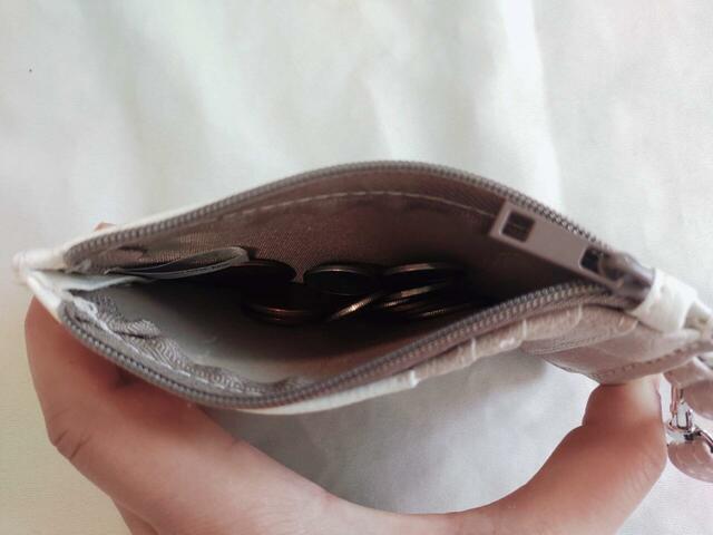 コインもたっぷり入る