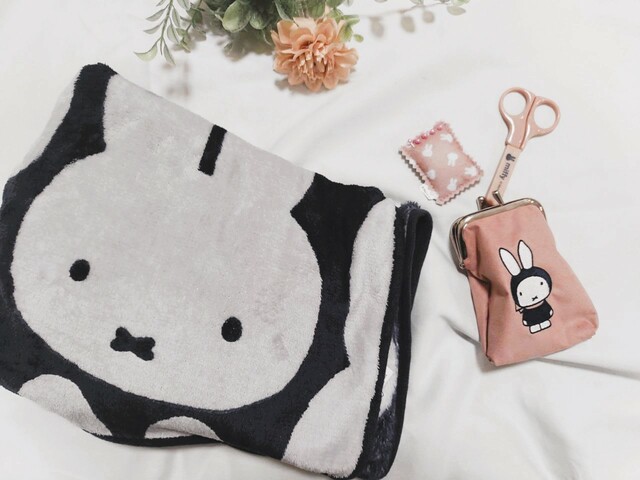 『リンネル』2024年2月号はミッフィー付録♪通常版の「刺しゅうがま口ポーチ＆ソーイングセット」と増刊号の「ブランケット」