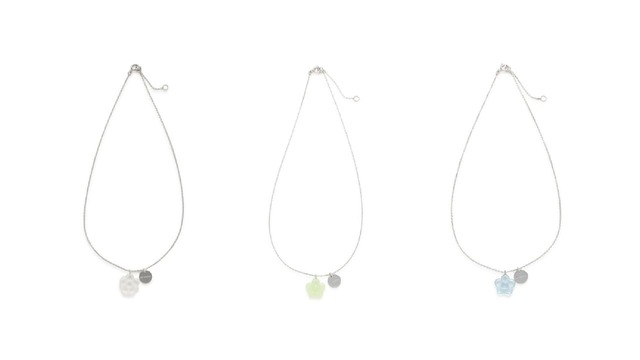 【LILY BROWN×MARY QUANT】デイジークリアイヤリング　￥4,950 / CLA, LBLU, GRN