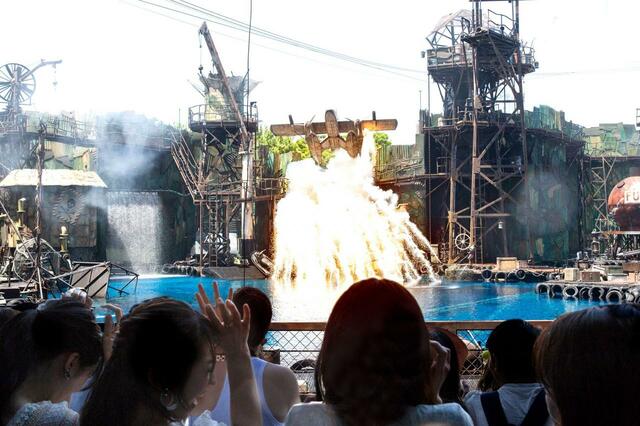 ウォーターワールド｜画像提供：ユニバーサル・スタジオ・ジャパン