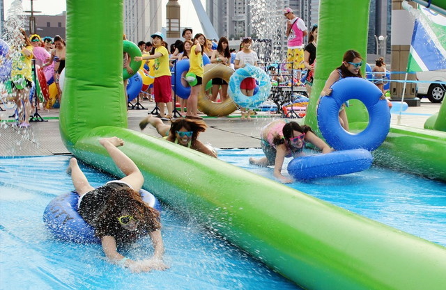 スライド・ザ・シティ／イベントの模様