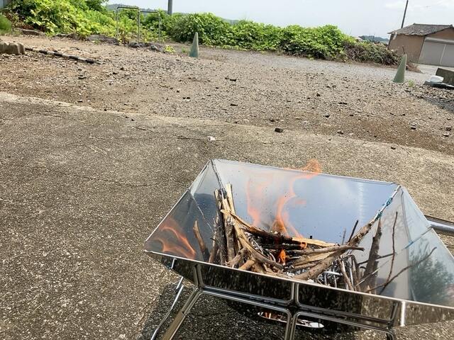 【ワークマン 折り畳みBBQグリル】焚き火はキャンプの醍醐味!