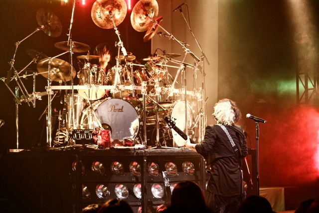 DEZERT　　撮影：小林裕和