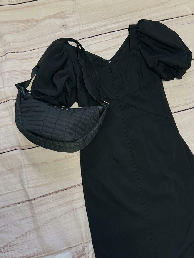 フェミニンなワンピーススタイルに合わせてもかわいいです♪