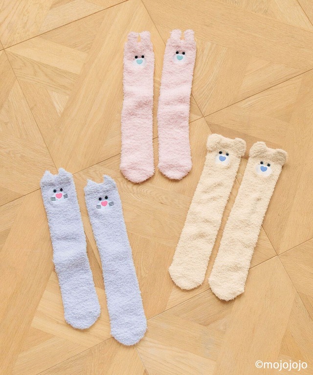【LOWRYS FARM×mojojojo】レディース「【mojojojo】／ルームソックス」2,080円／刺繍で施されたキャラクターの顔が愛くるしいルームソックス