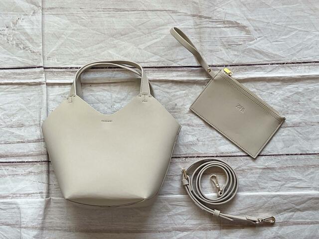 【ZARA】ミニトートバッグ：3,990円（税込）