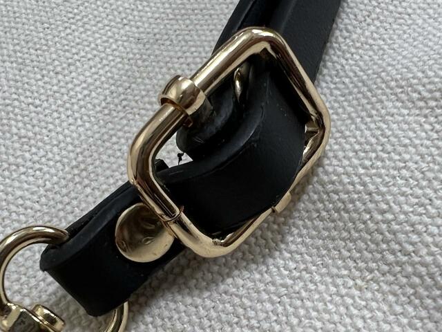 【3COINS 【推し活】参戦バッグ】ストラップの長さ調節は力要らずでできる