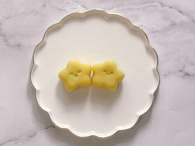 星の表情は2種類。口を開けているバージョンと閉じているバージョンです