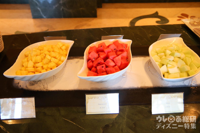 “ドナルドのホット・ジャングル・サマー”スペシャルメニュー｜ブッフェレストラン「シャーウッドガーデン・レストラン」