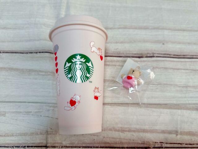 バレンタイン2025リユーザブルカップ473ml+バレンタイン2025リユーザブルカップ専用ドリンクホールキャップベアリスタ／税込1,150円