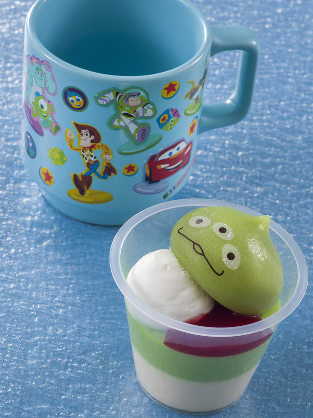 ピスタチオ&バニラムース、スーベニアカップ付き 780円|マンマ・ビスコッティーズ・ベーカリー|東京ディズニーシー「ピクサー・プレイタイム」スペシャルメニュー