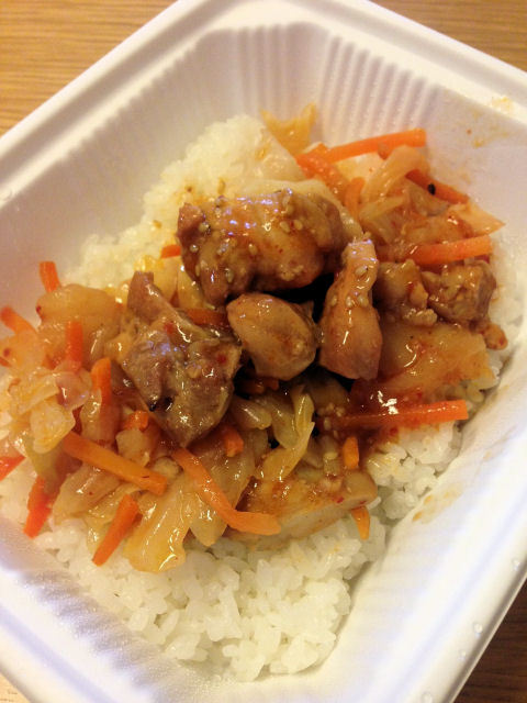 変わり種!?「甘辛ダッカルビ丼」（ローソン）