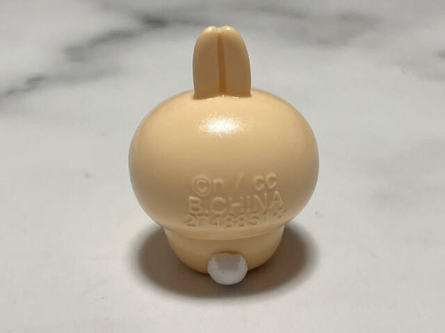 ふわふわのまんまる尻尾もキュート！