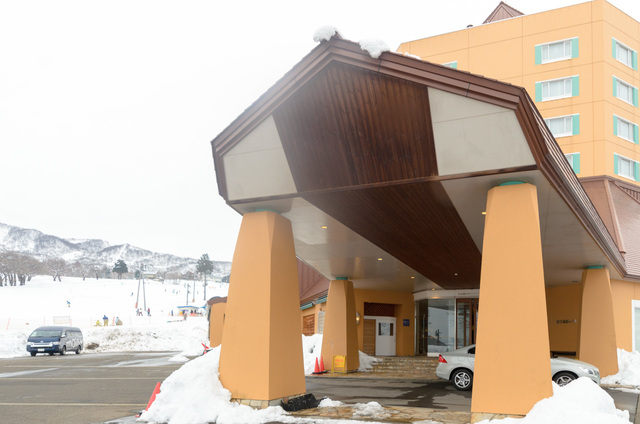 ゲレンデ直結の舞子高原ホテル｜舞子スノーリゾート（舞子エリア）