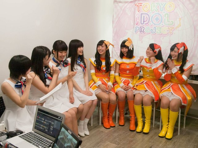 「TOKYO IDOL バレンタイン中」ミライスカート＆ベリーボタン