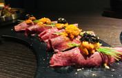 雲丹＆キャビア＆カラスミの贅沢炙り和牛寿司