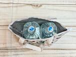 【付録：紀ノ国屋×ハローキティのジップ付き保冷・保温バッグ】2Lペットボトルを立てて収納できる大きさ。実際に入れてみたところ、2Lペットボトルは2本収納できました♪