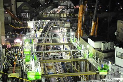 わずか3時間半で線路を地下化! 「東横線 切替工事」裏側の