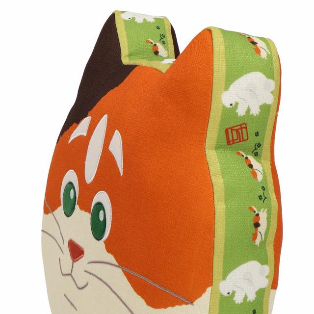 クッション 2300円｜縦約36×横約37×厚さ約12cm｜東京ディズニーリゾート・アプリ、プラネットM