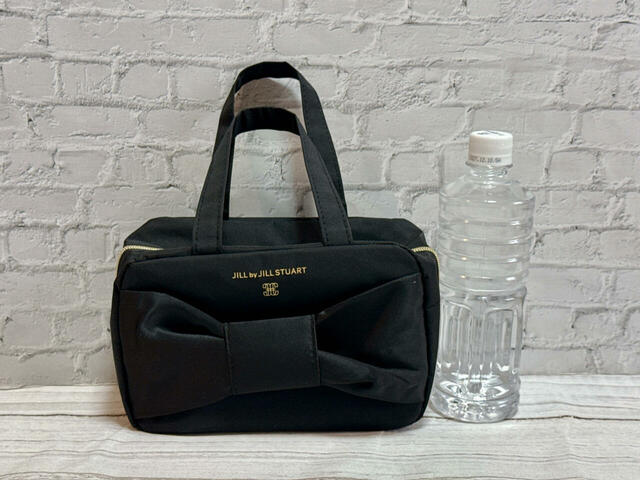 サイズは（約）縦14×横20×マチ9cm