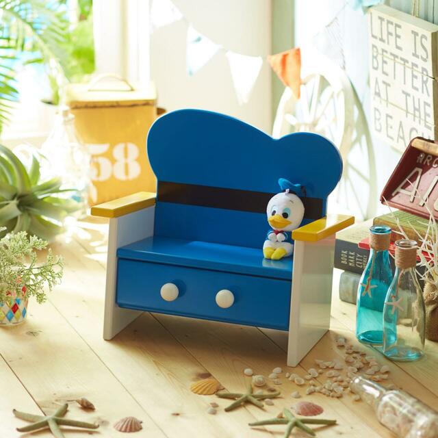 ベルメゾン|小物も収納OK!ぬいぐるみ用ベンチ(選べるキャラクター)|¥ 32,800 (税込)