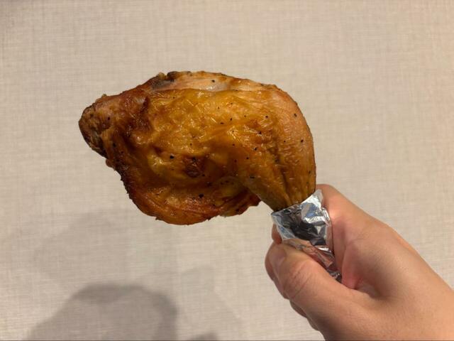 【コストコ グリルドチキンレッグ】 1本がとにかく大きい！しっかり味つけでご飯がモリモリ進みます