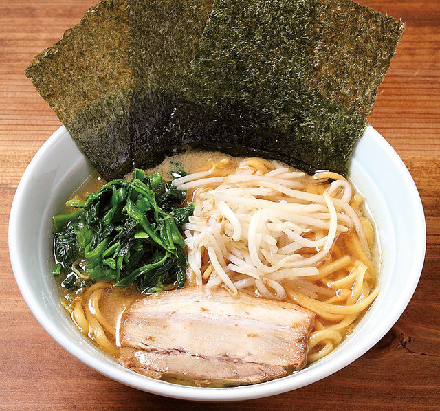 横浜家系ラーメン 吉木家　ラーメン並 690円