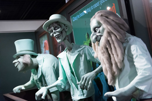 「ホーンテッド・マンション」有名なヒッチ・ハイクをする3体のゴースト